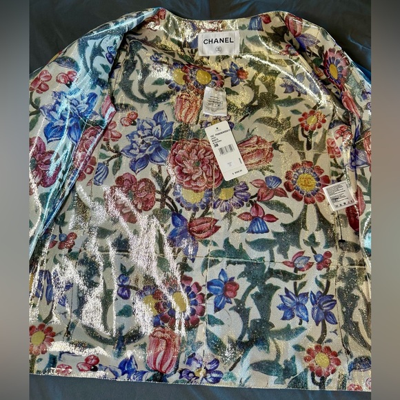 Chanel Paris to Dubai Lambskin Leather Jacket sz 38 w/ tags - Picture 7 of 12